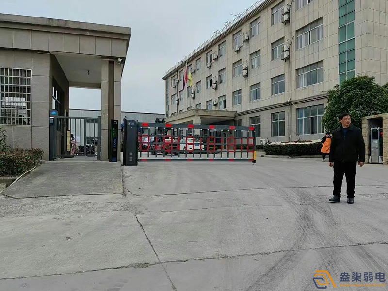 18米寬工業園區出入口道閘到底該怎樣裝？